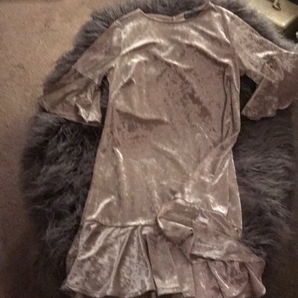 Sunday in Brooklyn Velvet bell sleeved dress - Picture 1 of 4